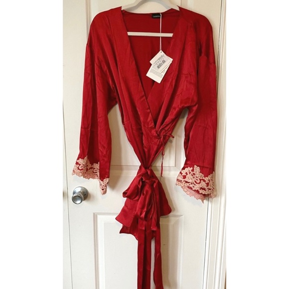 Maison Lace-Trim Short Robe, Red/Gold - Picture 5 of 6